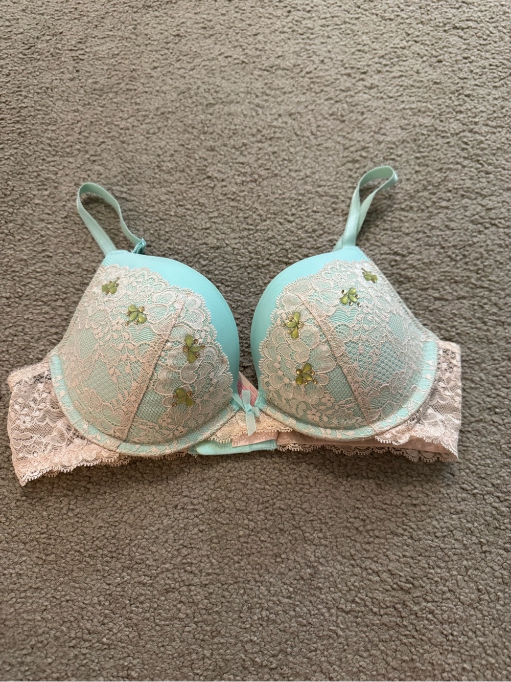 Victoria’s Secret Dream Angels Lace Push-Up Bra